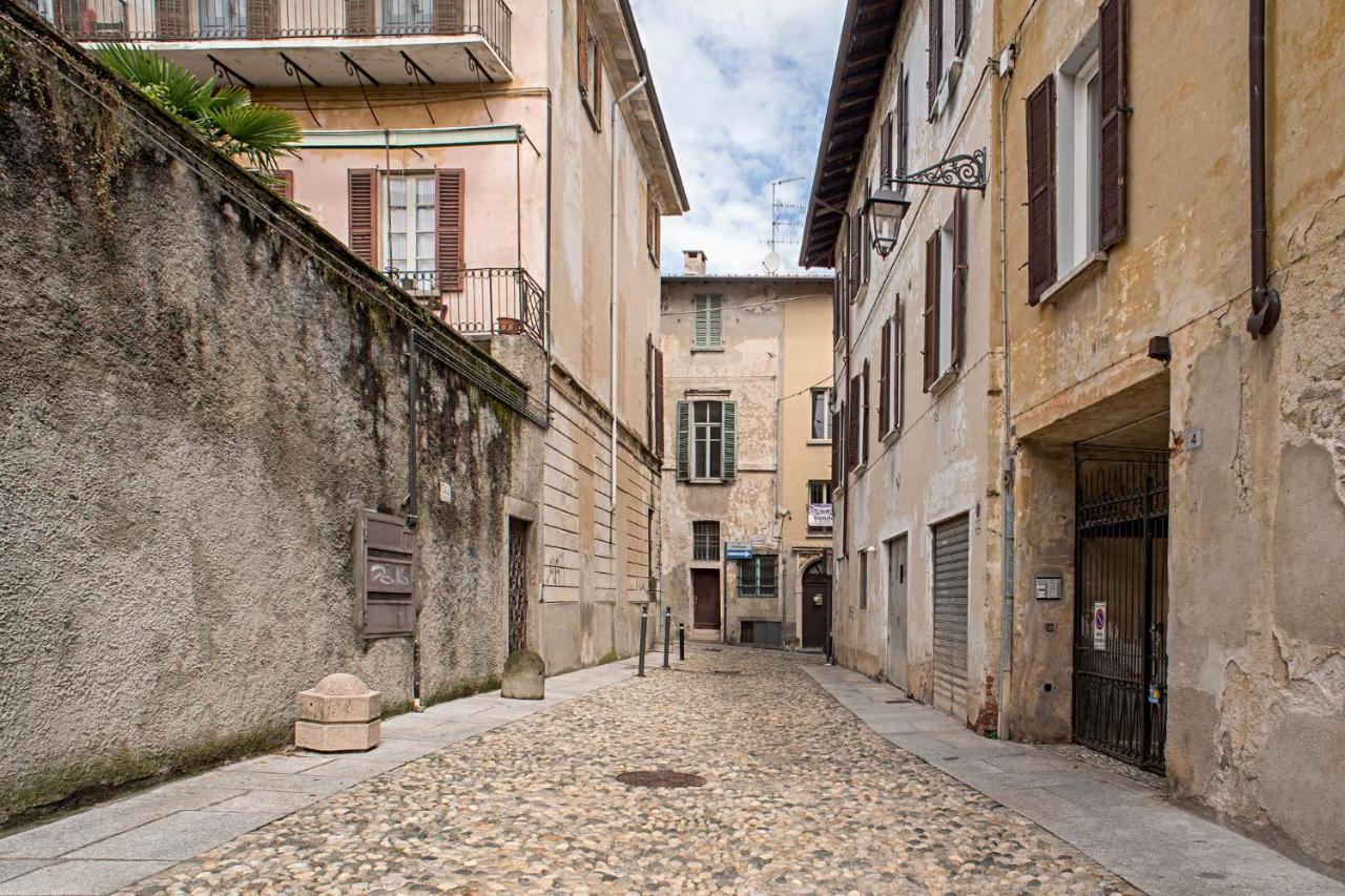 아로나 Cortile Del Forno Nel Centro Storico 아파트 외부 사진