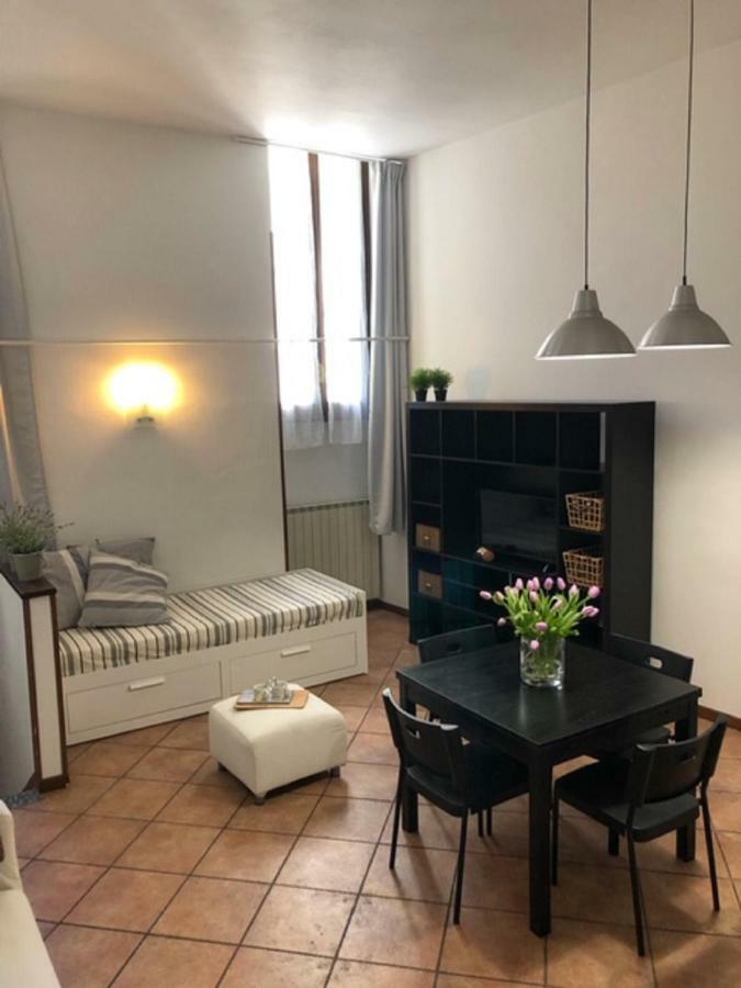 아로나 Cortile Del Forno Nel Centro Storico 아파트 외부 사진